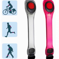 LUZ DE SINALIZAÇÃO P/ BRAÇO PERNA BICICLETA